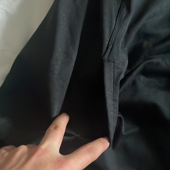 Black and Red Long sleeve Under Armour Pullover - Picture 4 of 5